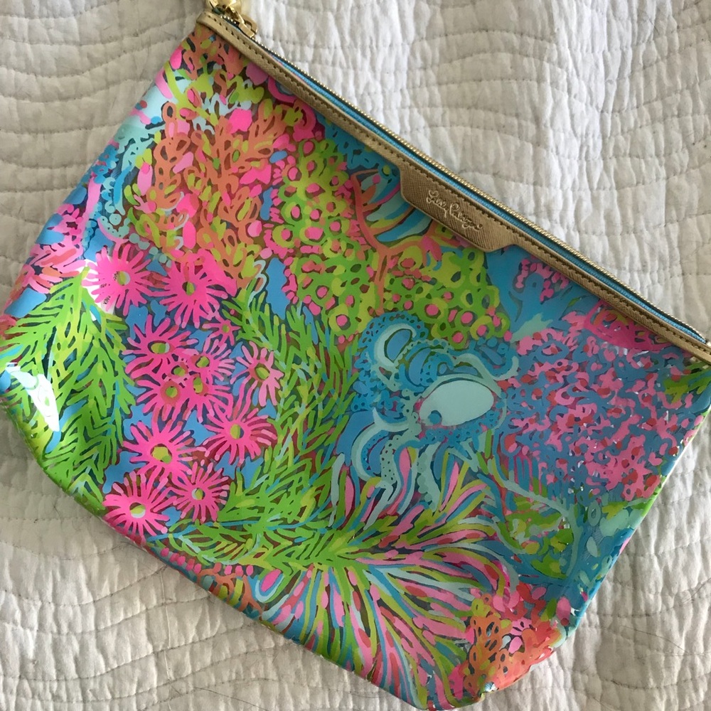 Lilly Pulitzer clutch